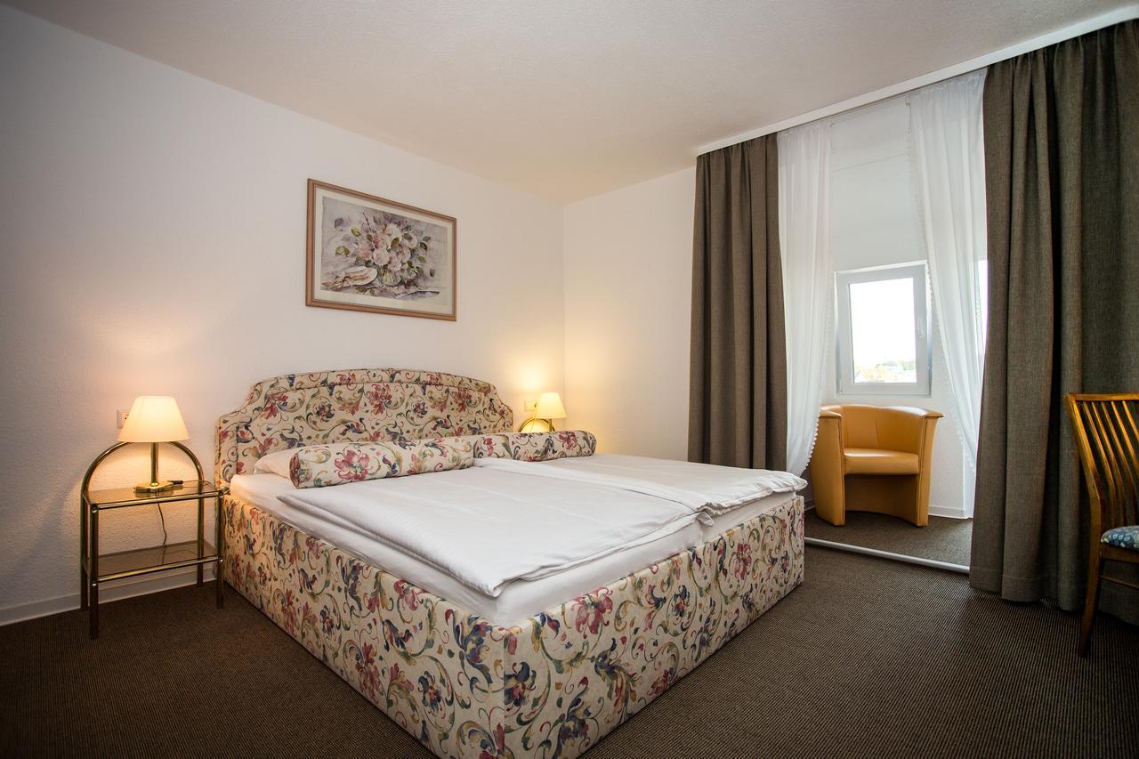 Hotel Wagner Am Marktplatz Bad Wimpfen Esterno foto